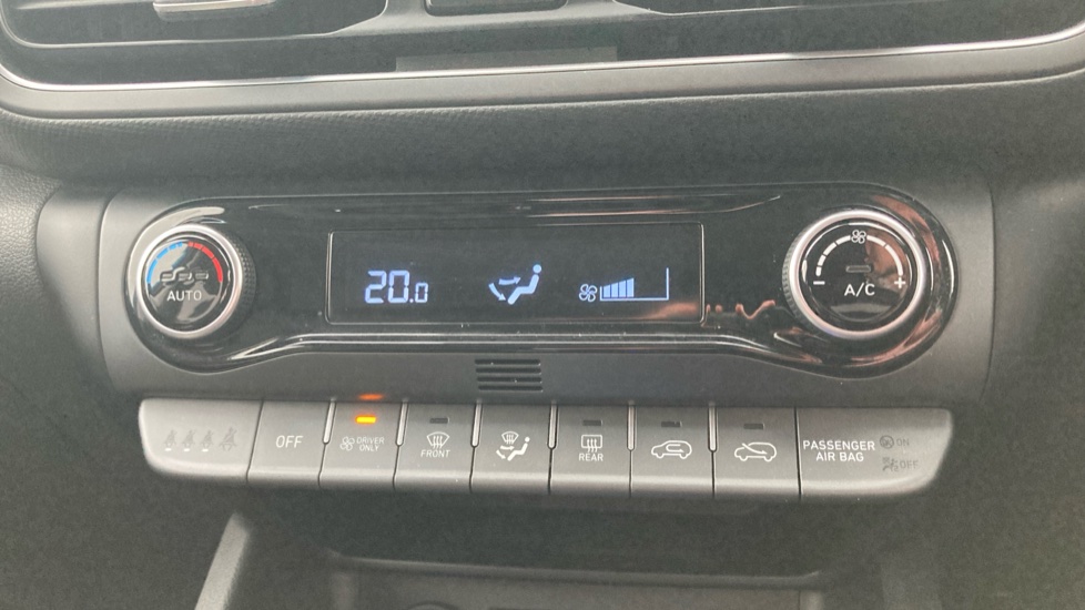Hyundai KONA 1.6 GDi Hybrid Premium 5dr DCT Hybrid Hatchback - Image 30