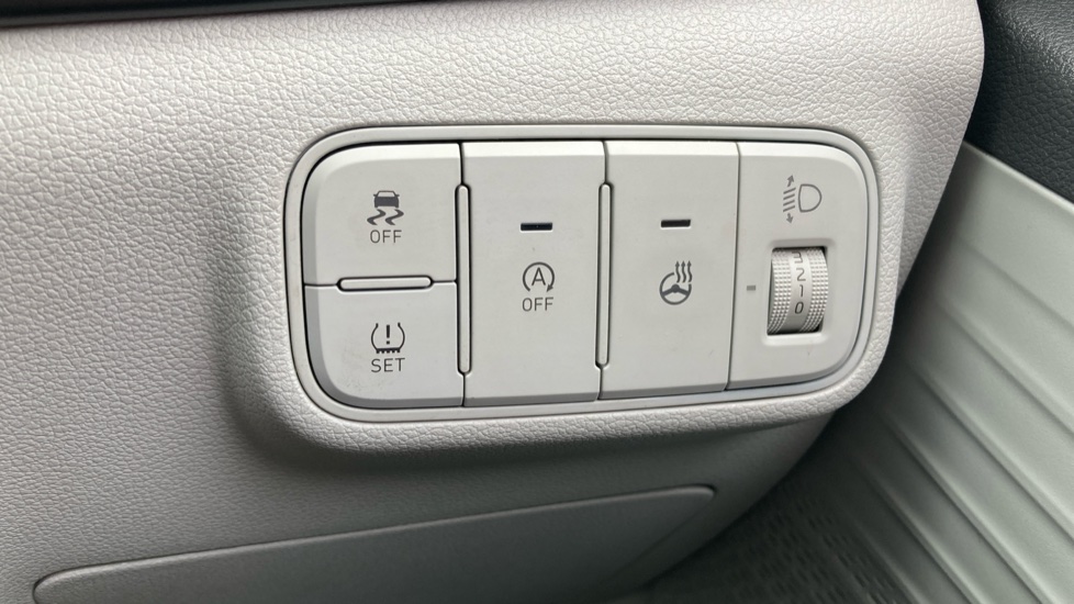 Hyundai BAYON 1.0 TGDi [120] 48V MHEV Ultimate 5dr DCT Petrol Hatchback - Image 23