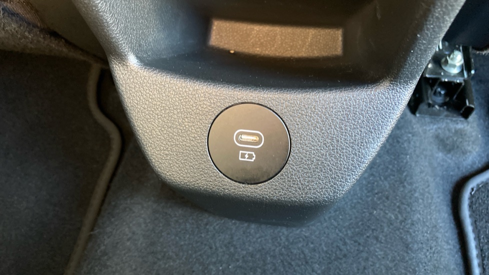 Hyundai i20 1.0T GDi Premium 5dr Petrol Hatchback - Image 21