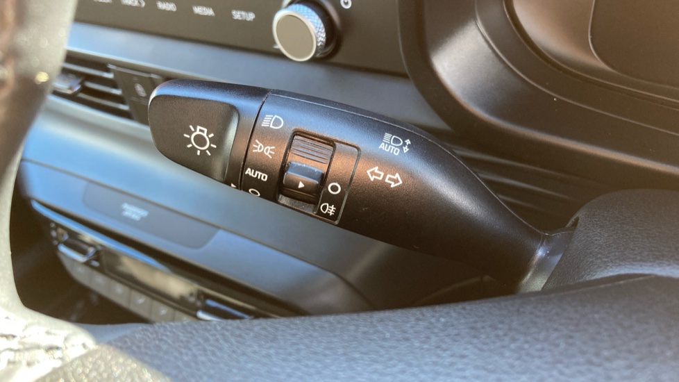 Hyundai i20 1.0T GDi Premium 5dr Petrol Hatchback - Image 27