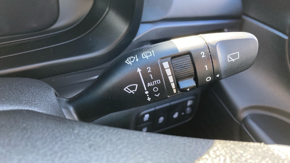 Hyundai i20 1.0T GDi Premium 5dr Petrol Hatchback - Image 28
