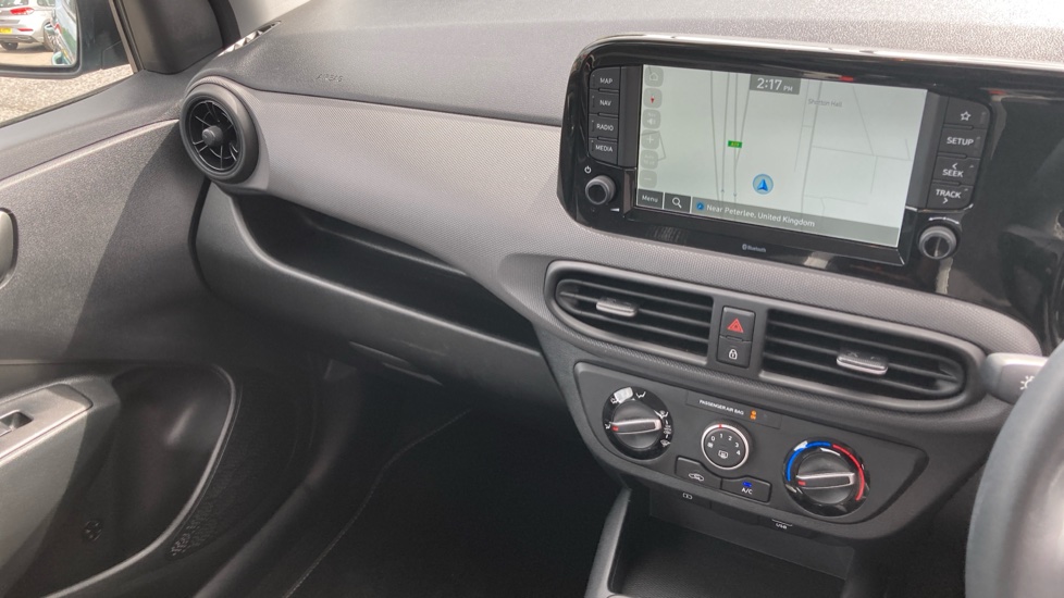 Hyundai i10 1.2 [79] Advance 5dr [Nav] Petrol Hatchback - Image 14