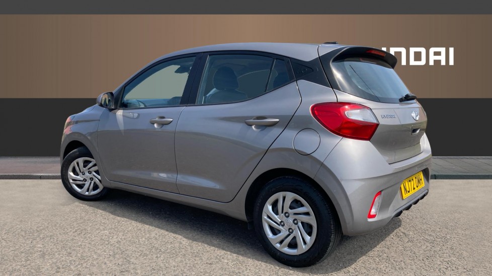 Hyundai i10 1.0 MPi SE 5dr Petrol Hatchback - Image 2
