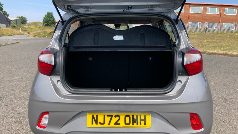 Hyundai i10 1.0 MPi SE 5dr Petrol Hatchback - Image 4