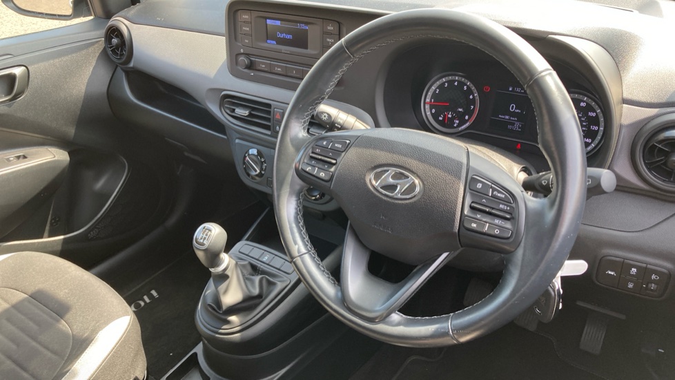 Hyundai i10 1.0 MPi SE 5dr Petrol Hatchback - Image 11