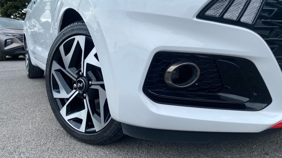 Hyundai i10 1.0 T-GDi N Line 5dr Petrol Hatchback - Image 37