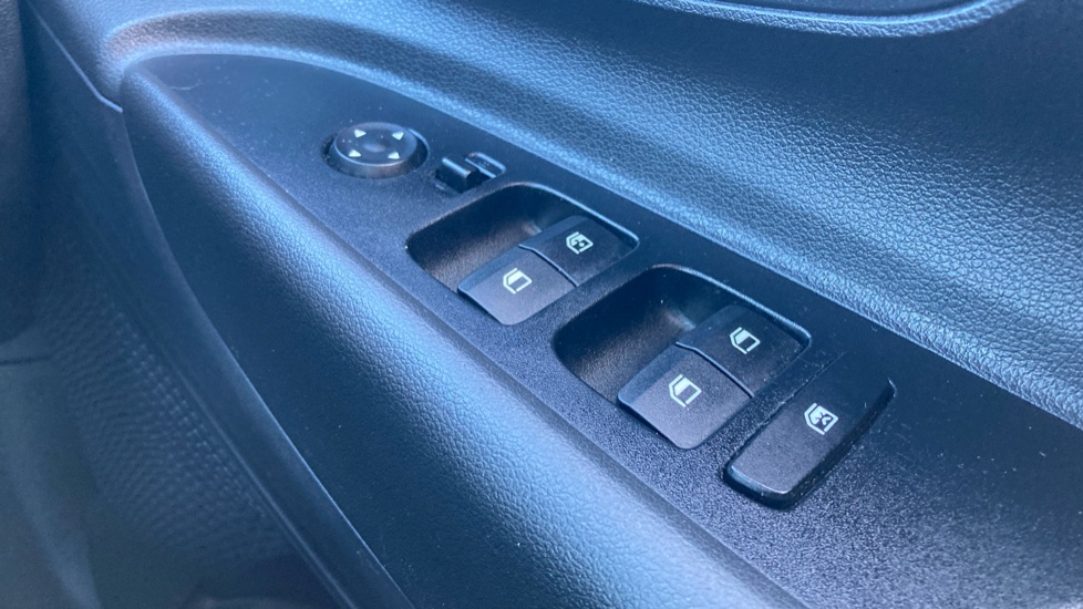 Hyundai i20 1.0T GDi 48V MHD SE Connect 5dr Petrol Hatchback - Image 22