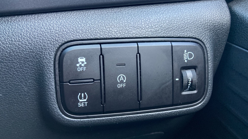 Hyundai i20 1.0T GDi 48V MHD SE Connect 5dr Petrol Hatchback - Image 23