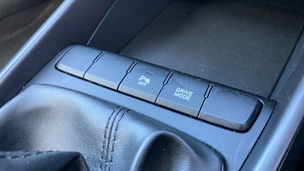 Hyundai i20 1.0T GDi 48V MHD SE Connect 5dr Petrol Hatchback - Image 28
