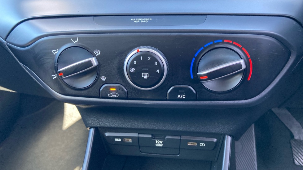 Hyundai i20 1.0T GDi 48V MHD SE Connect 5dr Petrol Hatchback - Image 29