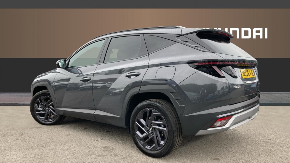 Hyundai TUCSON 1.6T 239 Hybrid Black Line 5dr Auto Hybrid Estate - Image 2
