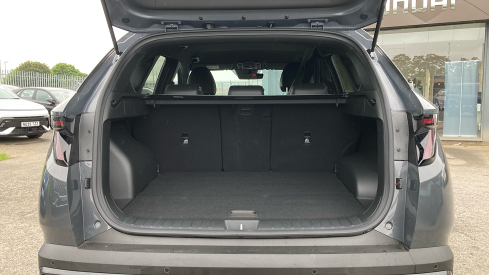 Hyundai TUCSON 1.6T 239 Hybrid Black Line 5dr Auto Hybrid Estate - Image 4