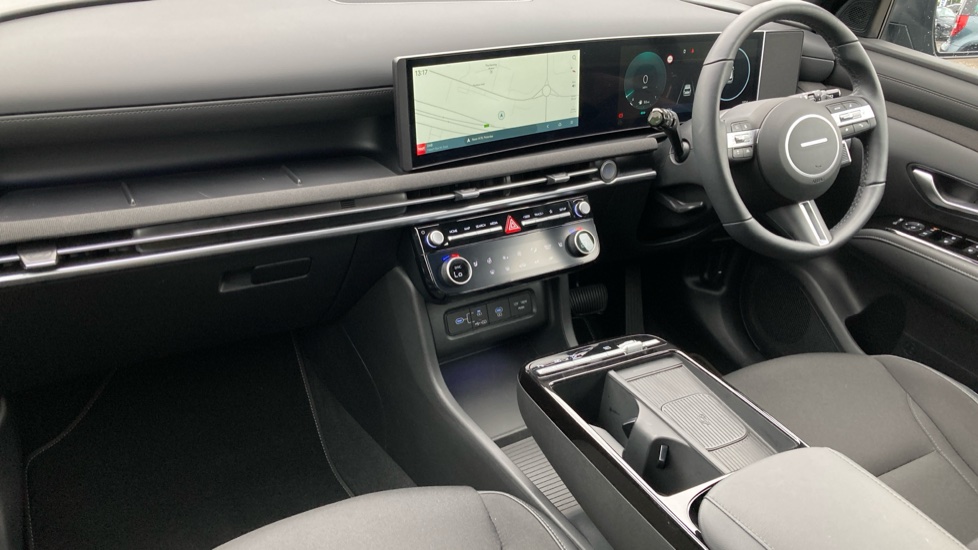 Hyundai TUCSON 1.6T 239 Hybrid Black Line 5dr Auto Hybrid Estate - Image 9