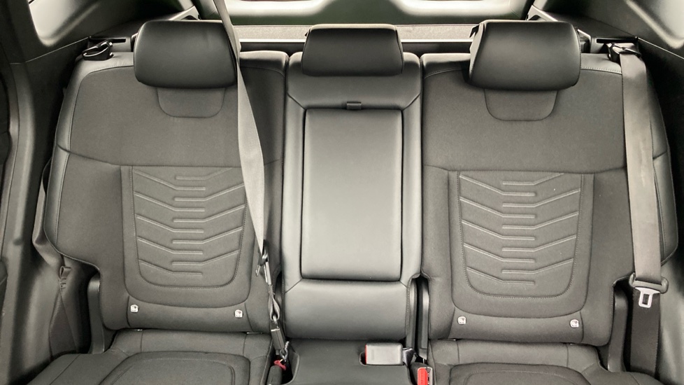 Hyundai TUCSON 1.6T 239 Hybrid Black Line 5dr Auto Hybrid Estate - Image 15