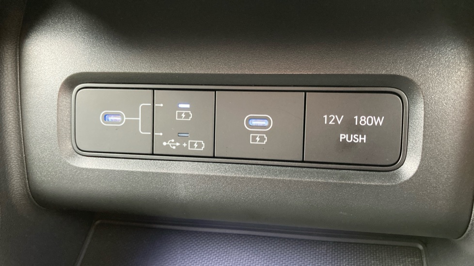 Hyundai TUCSON 1.6T 239 Hybrid Black Line 5dr Auto Hybrid Estate - Image 31