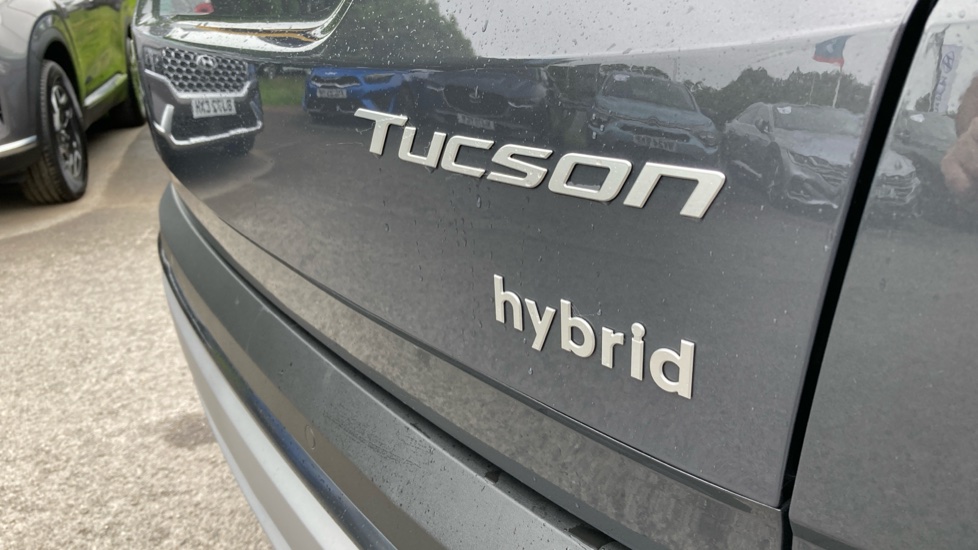 Hyundai TUCSON 1.6T 239 Hybrid Black Line 5dr Auto Hybrid Estate - Image 44