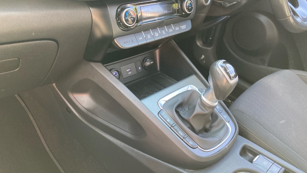 Hyundai KONA 1.0 TGDi 48V MHEV Premium 5dr Petrol Hatchback - Image 13