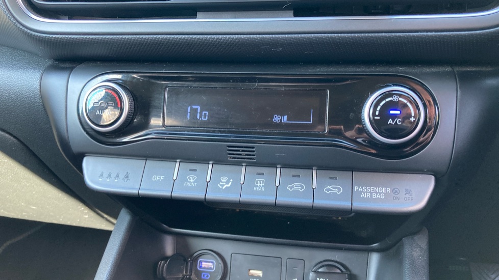 Hyundai KONA 1.0 TGDi 48V MHEV Premium 5dr Petrol Hatchback - Image 39