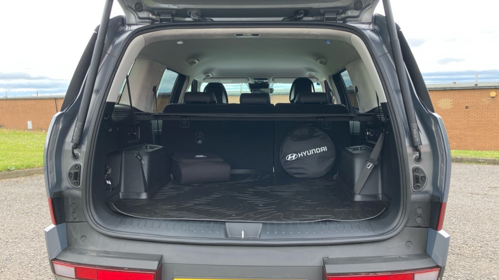 Hyundai SANTA FE 1.6 TGDi Plug-in Hybrid Premium 5dr 4WD Auto Estate - Image 4