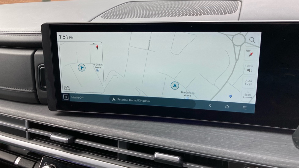 Hyundai SANTA FE 1.6 TGDi Plug-in Hybrid Premium 5dr 4WD Auto Estate - Image 12