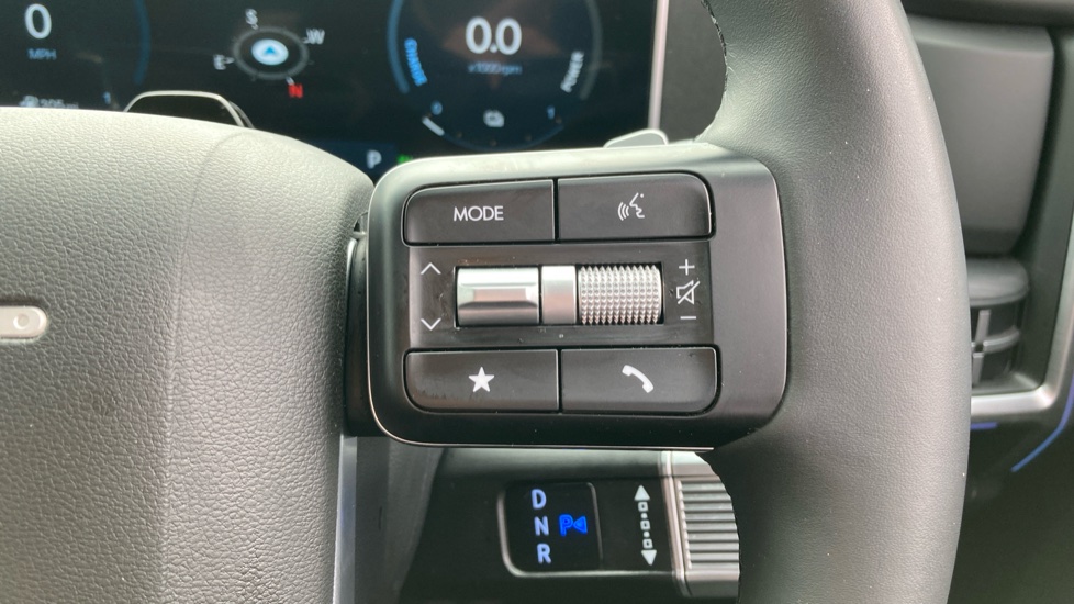 Hyundai SANTA FE 1.6 TGDi Plug-in Hybrid Premium 5dr 4WD Auto Estate - Image 37
