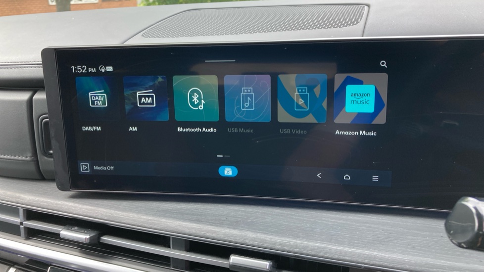 Hyundai SANTA FE 1.6 TGDi Plug-in Hybrid Premium 5dr 4WD Auto Estate - Image 42