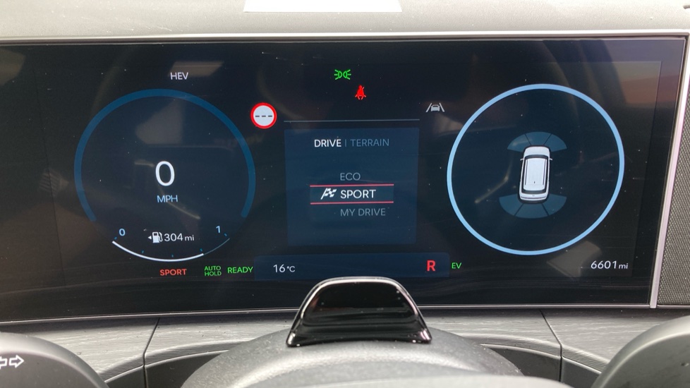 Hyundai SANTA FE 1.6 TGDi Plug-in Hybrid Premium 5dr 4WD Auto Estate - Image 45