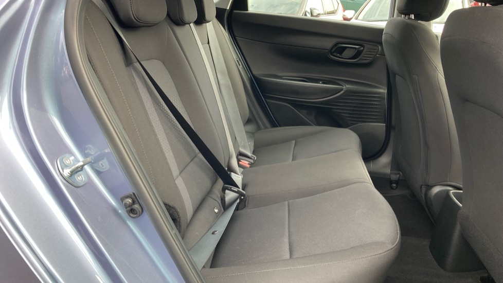 Hyundai i20 1.0T GDi Advance [Nav] 5dr DCT Petrol Hatchback - Image 16