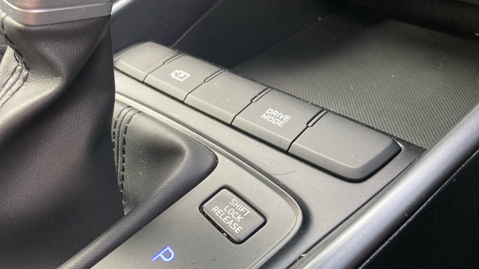 Hyundai i20 1.0T GDi Advance [Nav] 5dr DCT Petrol Hatchback - Image 32