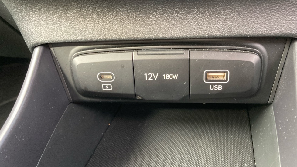 Hyundai i20 1.0T GDi Advance [Nav] 5dr DCT Petrol Hatchback - Image 33