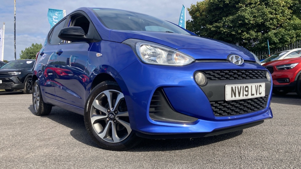 Hyundai i10 1.0 Play 5dr Petrol Hatchback - Image 8