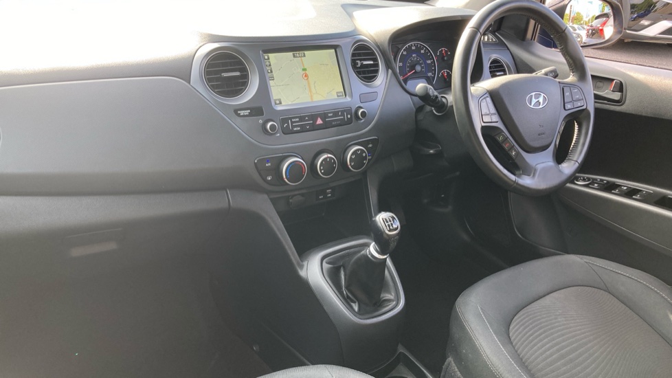Hyundai i10 1.0 Play 5dr Petrol Hatchback - Image 9