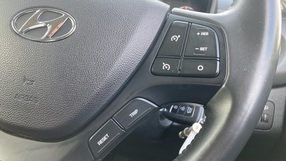 Hyundai i10 1.0 Play 5dr Petrol Hatchback - Image 24