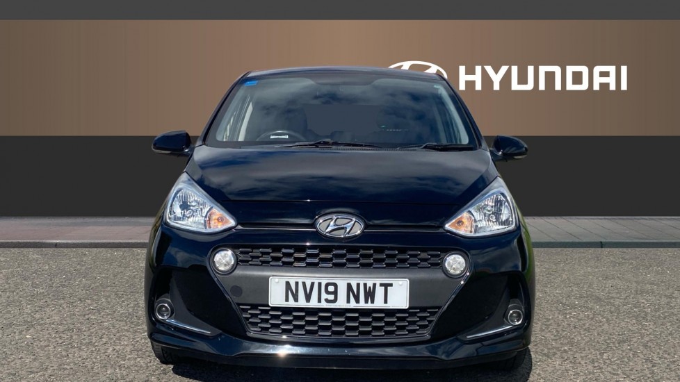 Hyundai i10 1.2 Premium 5dr Auto Petrol Hatchback - Image 3