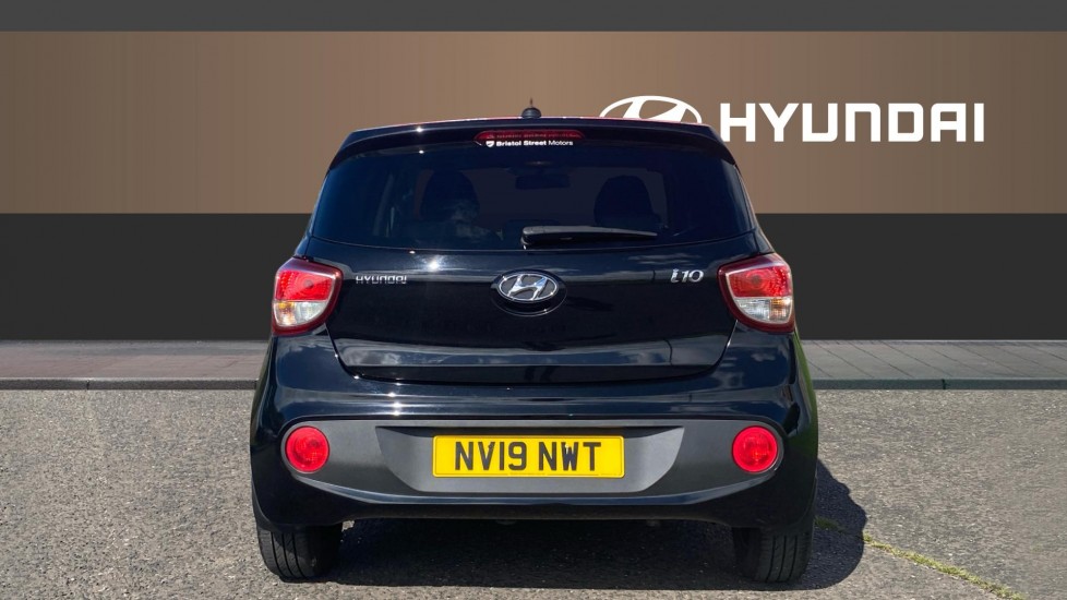 Hyundai i10 1.2 Premium 5dr Auto Petrol Hatchback - Image 6
