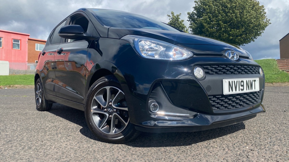 Hyundai i10 1.2 Premium 5dr Auto Petrol Hatchback - Image 8