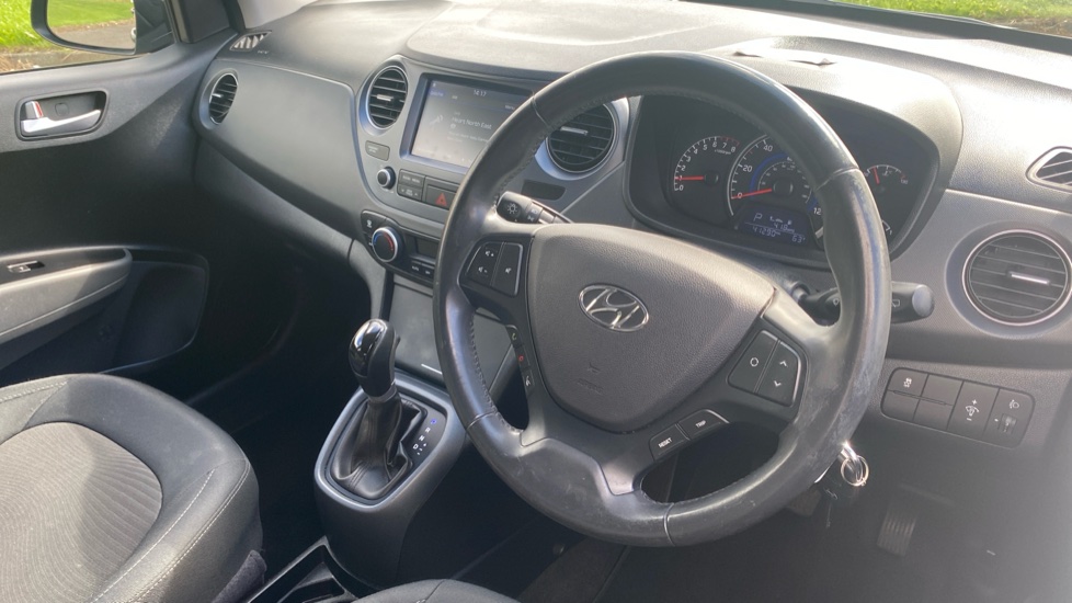 Hyundai i10 1.2 Premium 5dr Auto Petrol Hatchback - Image 11