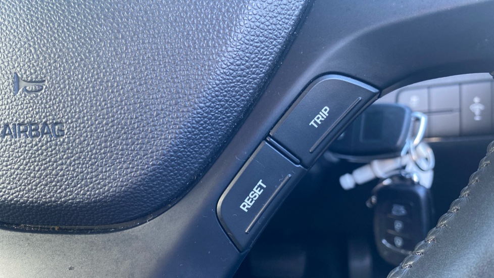 Hyundai i10 1.2 Premium 5dr Auto Petrol Hatchback - Image 27