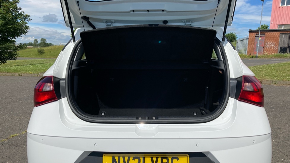 Hyundai i20 1.0T GDi 48V MHD SE Connect 5dr Petrol Hatchback - Image 4