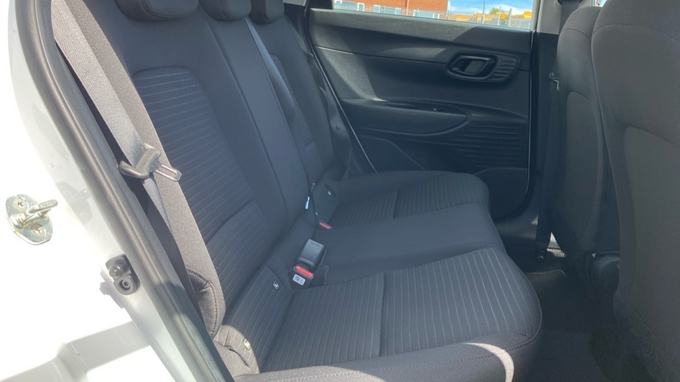 Hyundai i20 1.0T GDi 48V MHD SE Connect 5dr Petrol Hatchback - Image 16