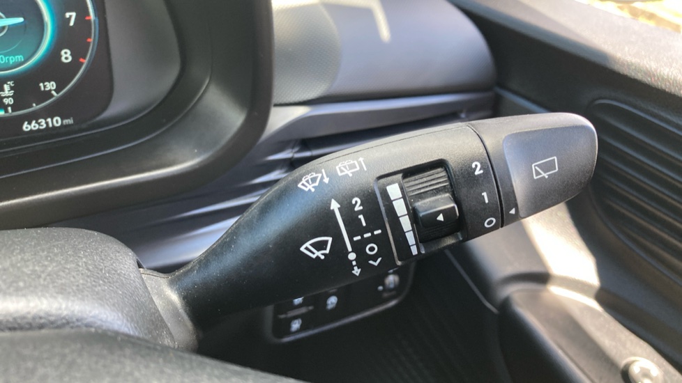 Hyundai i20 1.0T GDi 48V MHD SE Connect 5dr Petrol Hatchback - Image 26