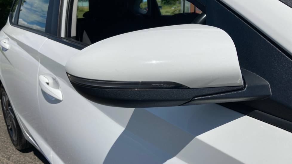 Hyundai i20 1.0T GDi 48V MHD SE Connect 5dr Petrol Hatchback - Image 40