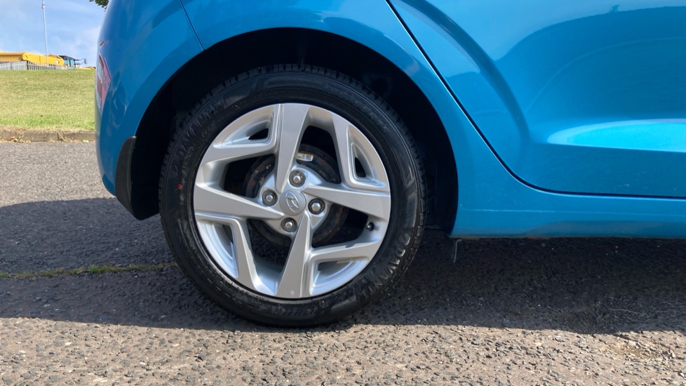 Hyundai i10 1.0 MPi SE Connect 5dr Petrol Hatchback - Image 7