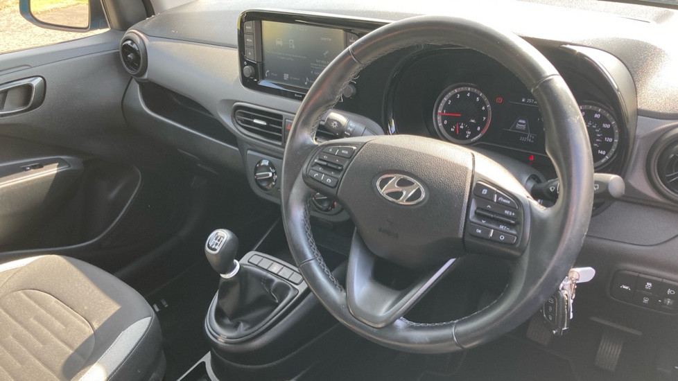 Hyundai i10 1.0 MPi SE Connect 5dr Petrol Hatchback - Image 11