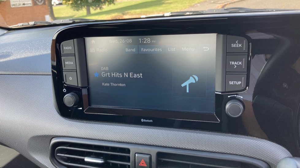 Hyundai i10 1.0 MPi SE Connect 5dr Petrol Hatchback - Image 32