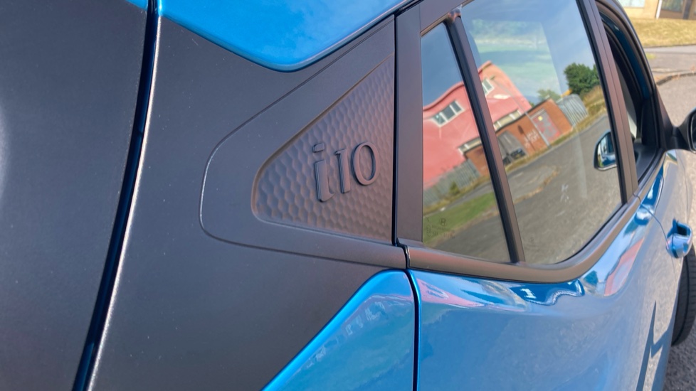 Hyundai i10 1.0 MPi SE Connect 5dr Petrol Hatchback - Image 35