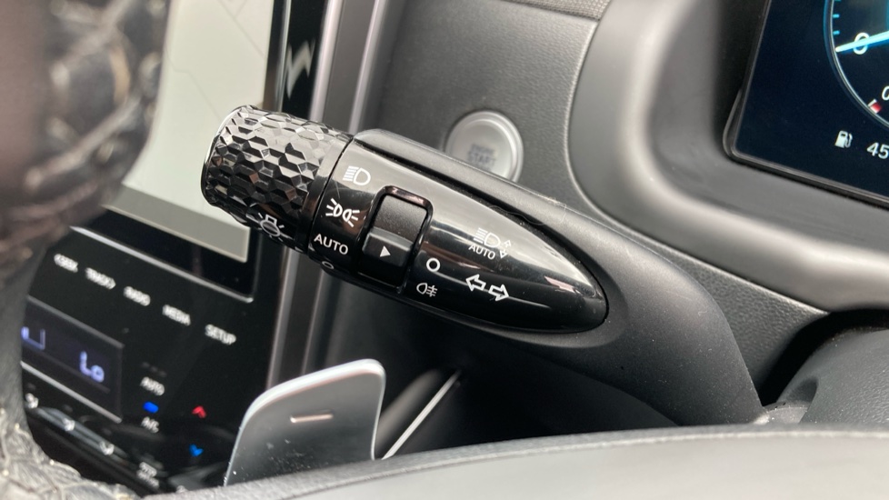 Hyundai TUCSON 1.6 TGDi Hybrid 230 Premium 5dr 2WD Auto Hybrid Estate - Image 27