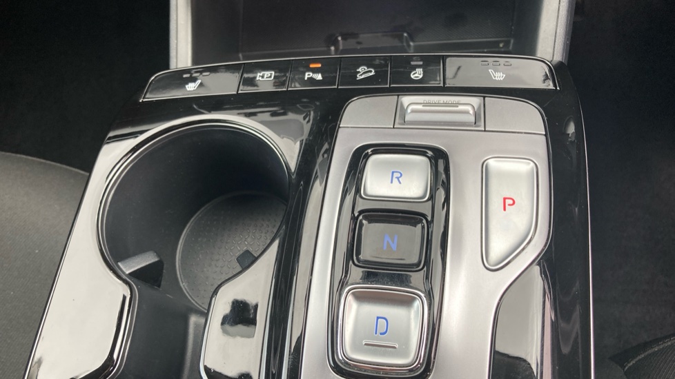 Hyundai TUCSON 1.6 TGDi Hybrid 230 Premium 5dr 2WD Auto Hybrid Estate - Image 30