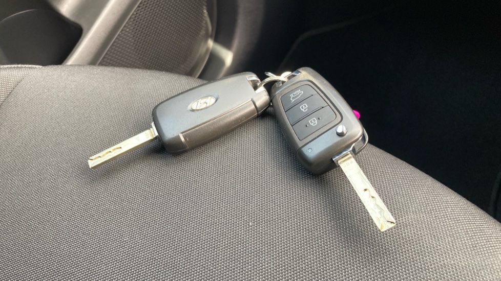 Hyundai TUCSON 1.6 TGDi SE Connect 5dr 2WD Petrol Estate - Image 19