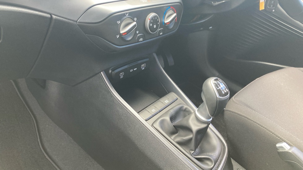 Hyundai i20 1.0T GDi Advance 5dr Petrol Hatchback - Image 13